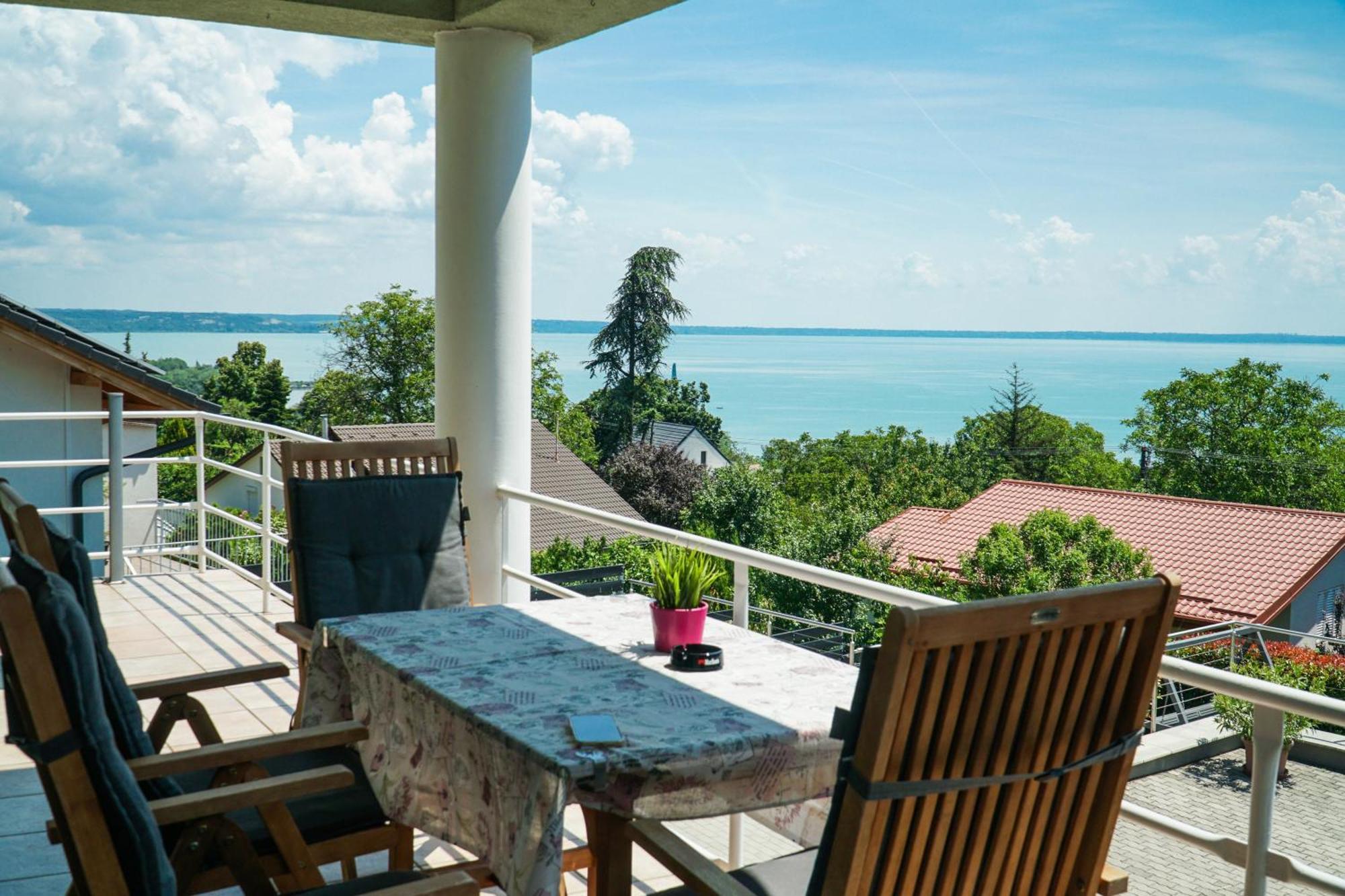 Fuegefa Apartman Balatonalmádi Екстериор снимка