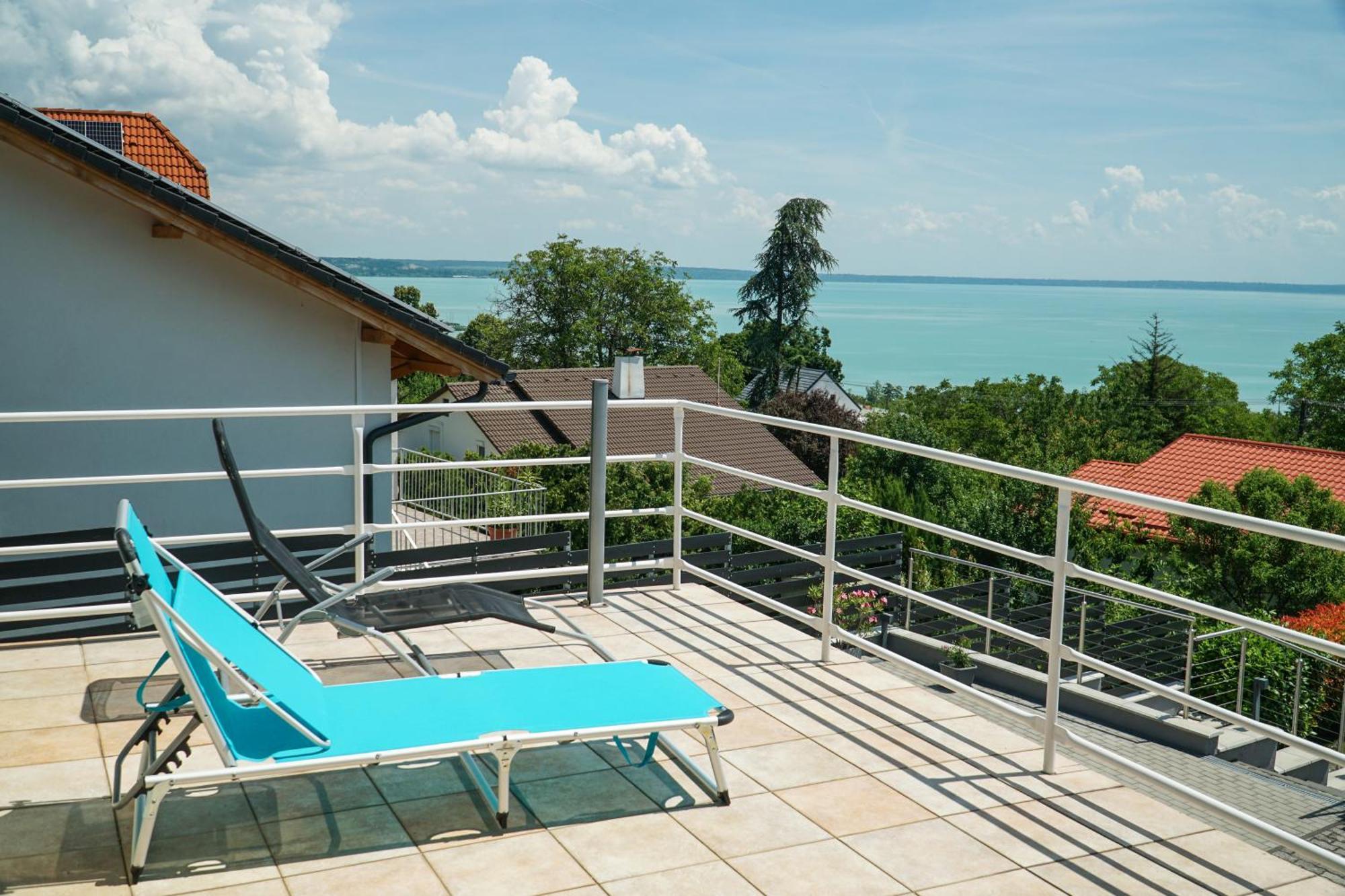 Fuegefa Apartman Balatonalmádi Екстериор снимка