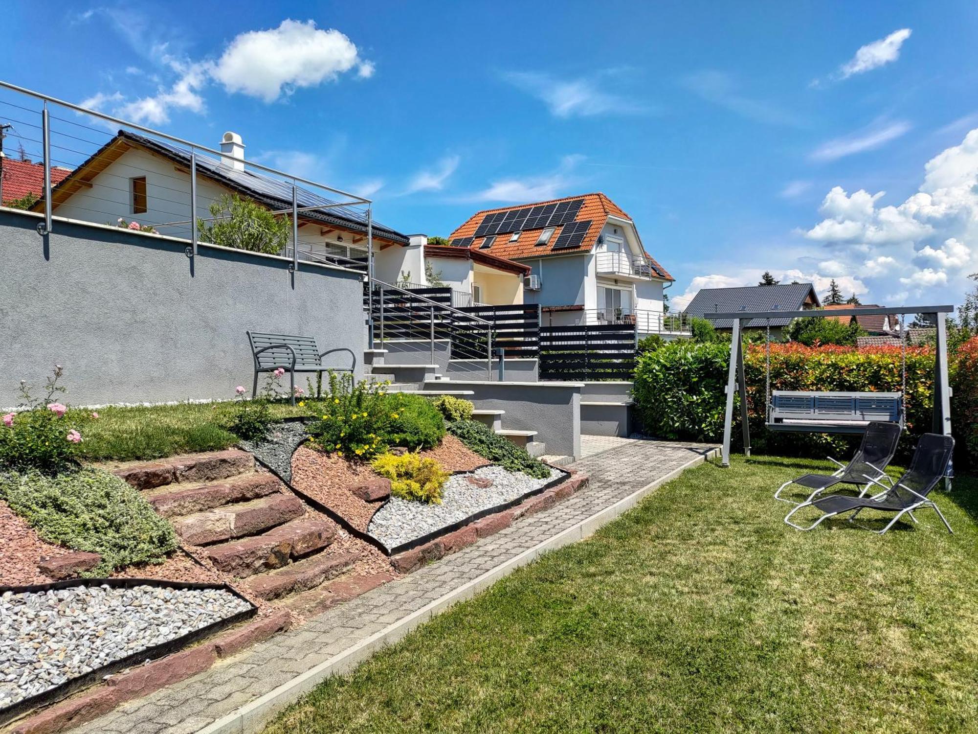 Fuegefa Apartman Balatonalmádi Екстериор снимка